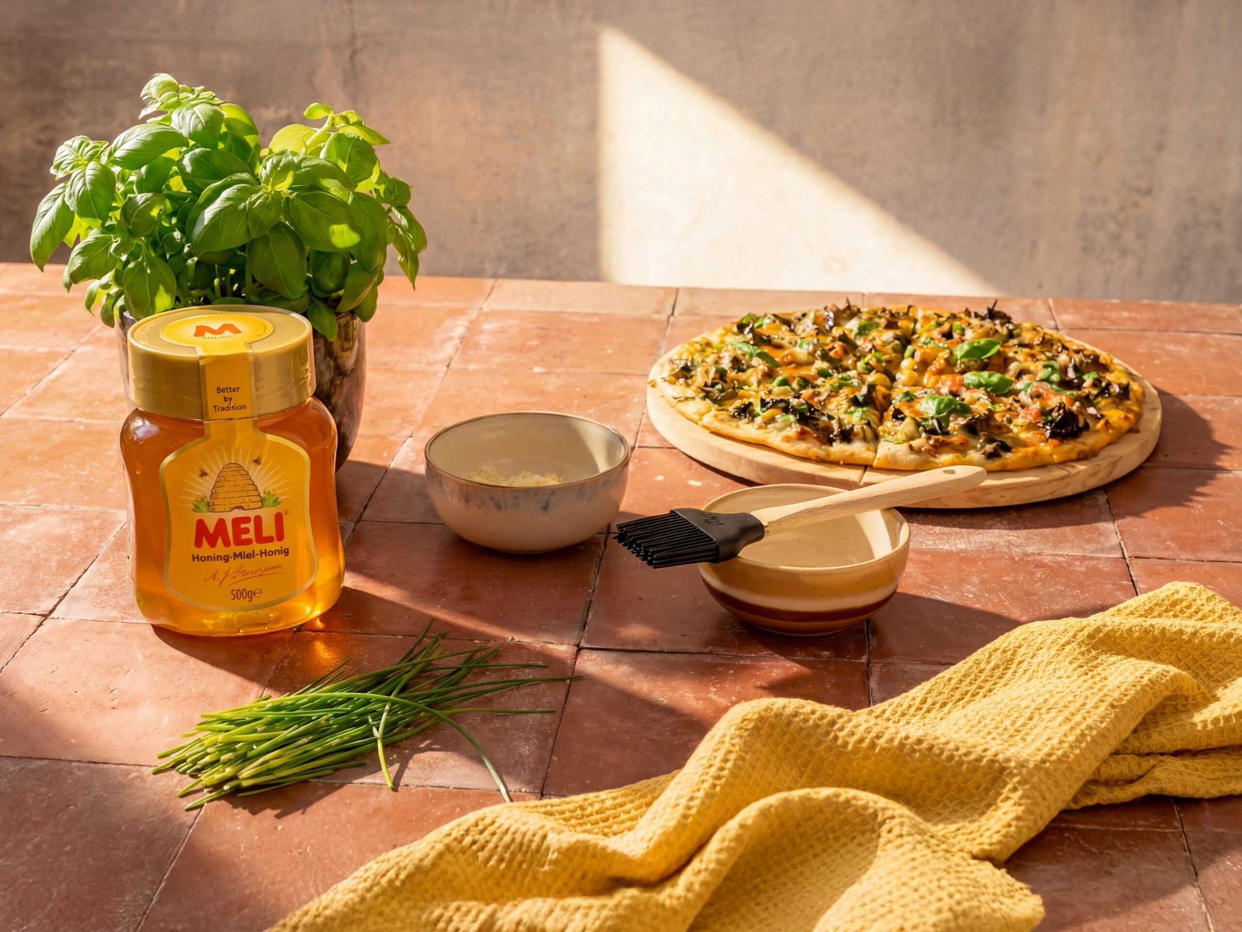 Pizza met Gekarameliseerde Prei en Pittige Honing