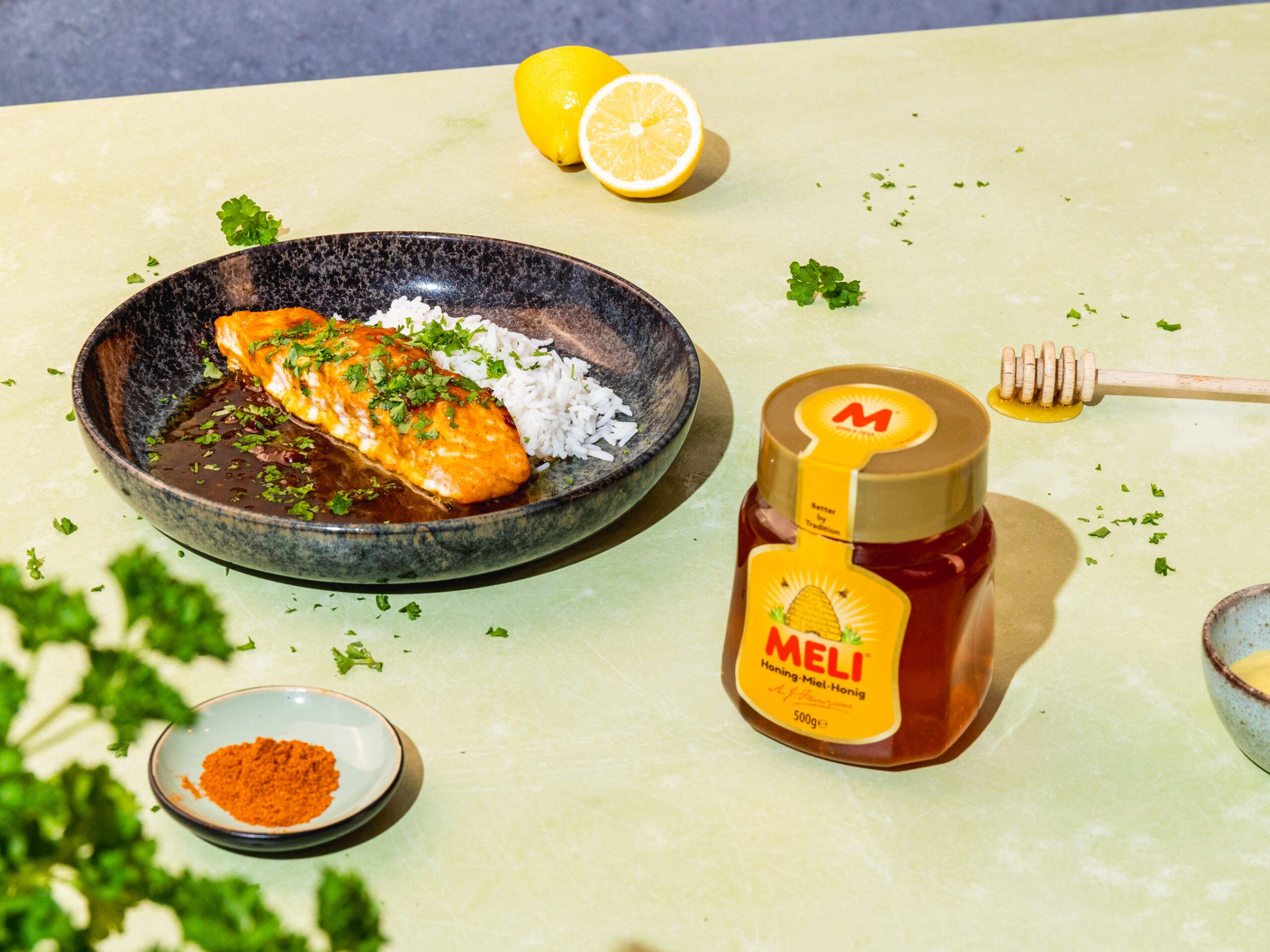 Zalm uit de oven met honing, mosterd & citroen